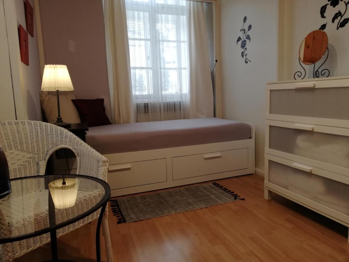 Apartment Karolina Прага Экстерьер фото